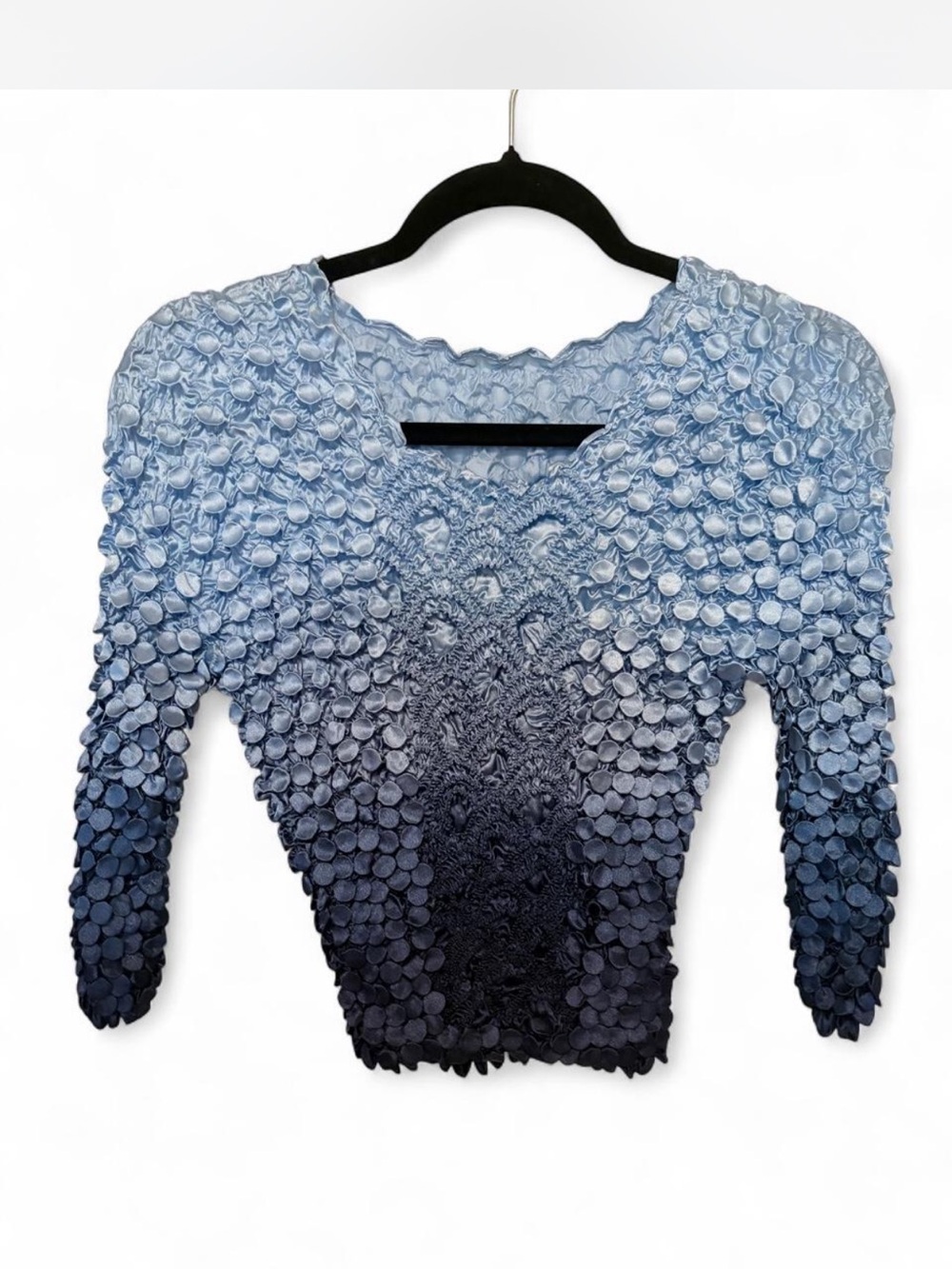 Source Unknown Blue Ombre Textured Women's Top